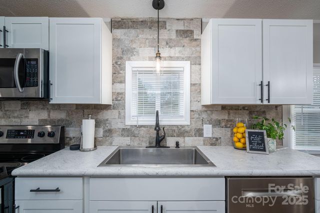 1383 Sandiwood Court, Claremont, NC 28610