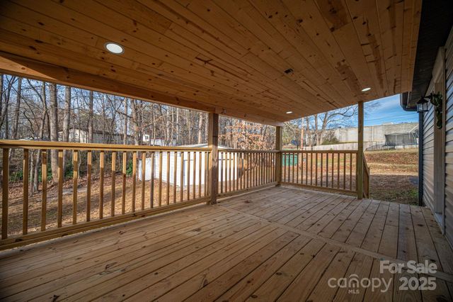 1383 Sandiwood Court, Claremont, NC 28610