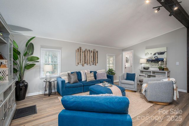 1383 Sandiwood Court, Claremont, NC 28610