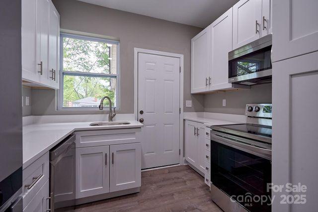 217 Circle Avenue, Charlotte, NC 28207