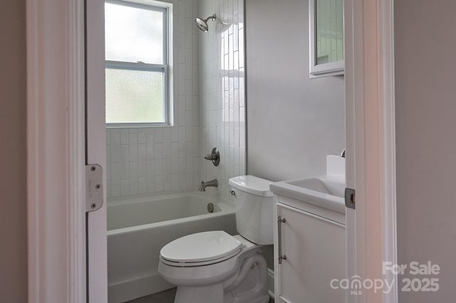 217 Circle Avenue, Charlotte, NC 28207