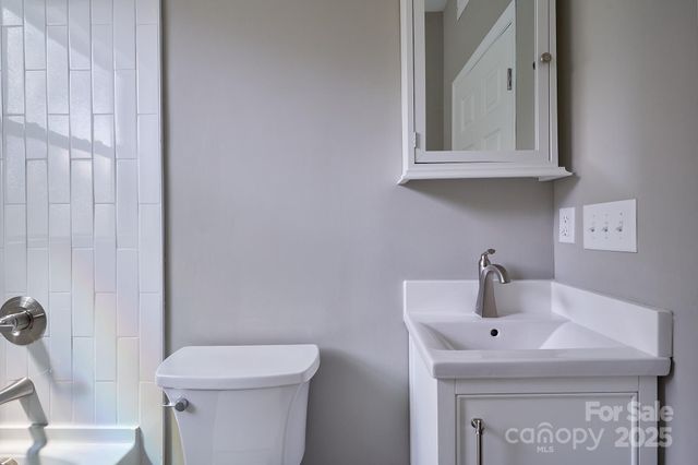 217 Circle Avenue, Charlotte, NC 28207