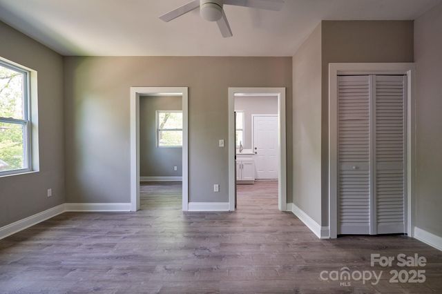 217 Circle Avenue, Charlotte, NC 28207