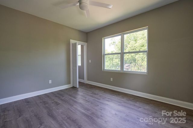 217 Circle Avenue, Charlotte, NC 28207