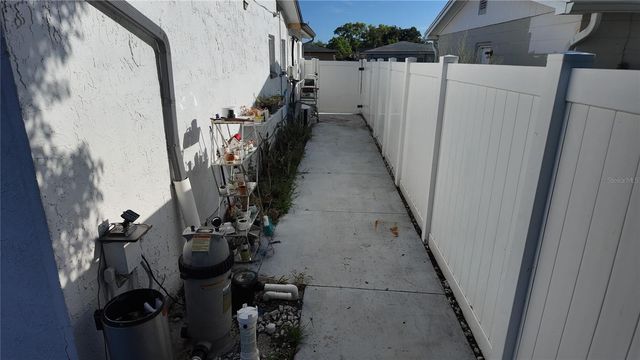 8214 HIXTON DRIVE, Port Richey, FL 34668