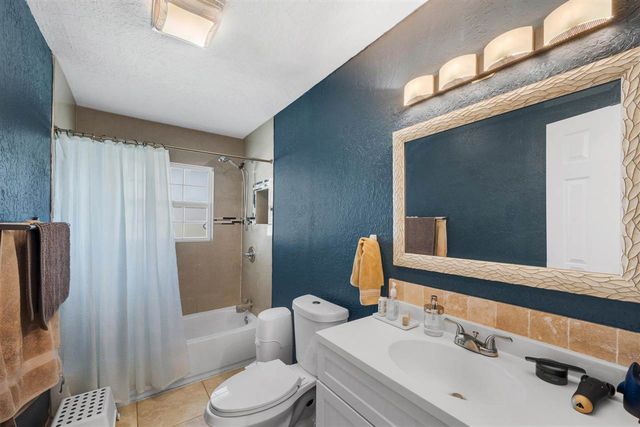 5322 NW Ash Ave, Lawton, OK 73505