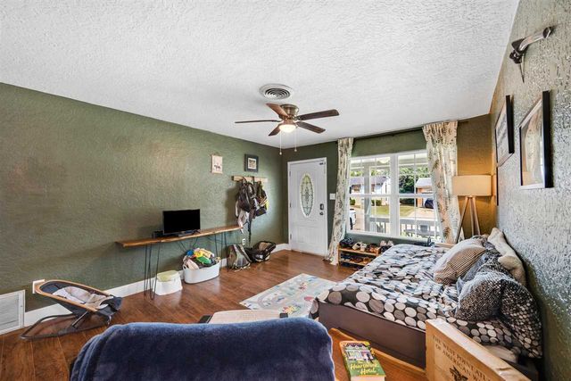 5322 NW Ash Ave, Lawton, OK 73505