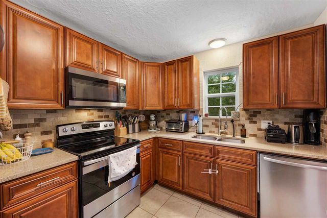 5322 NW Ash Ave, Lawton, OK 73505