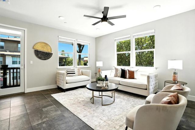 477 Mitchell Ave, Alameda, CA 94501