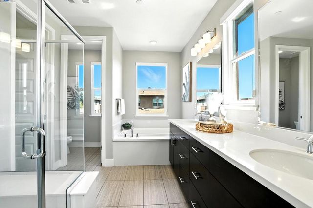 477 Mitchell Ave, Alameda, CA 94501