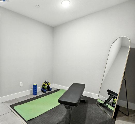 477 Mitchell Ave, Alameda, CA 94501