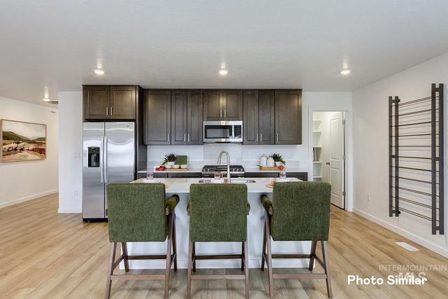 291 S Avalena Ave, Middleton, ID 83644