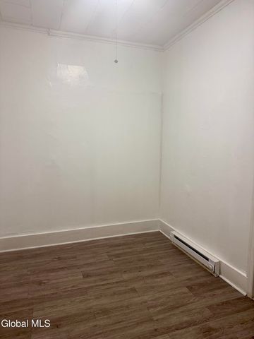 290 2nd Avenue 1A, Troy, NY 12182