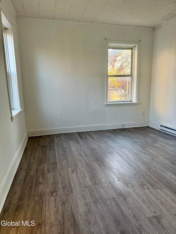 290 2nd Avenue 1A, Troy, NY 12182