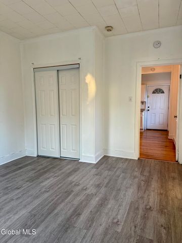 290 2nd Avenue 1A, Troy, NY 12182