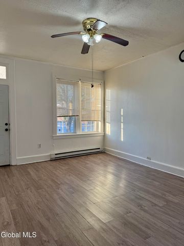 290 2nd Avenue 1A, Troy, NY 12182