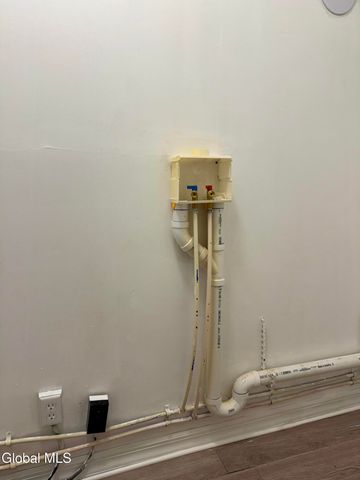 290 2nd Avenue 1A, Troy, NY 12182