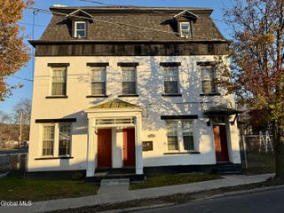 290 2nd Avenue 1A, Troy, NY 12182
