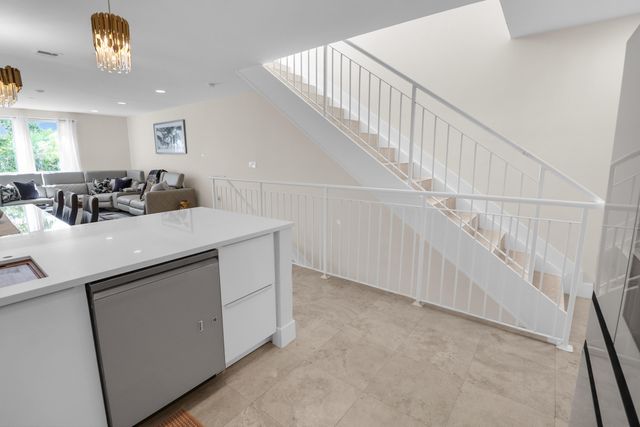 814 NE 19TH Avenue, Fort Lauderdale, FL 33304