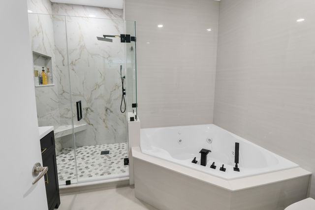 814 NE 19TH Avenue, Fort Lauderdale, FL 33304