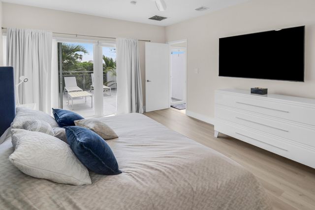 814 NE 19TH Avenue, Fort Lauderdale, FL 33304