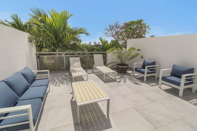 814 NE 19TH Avenue, Fort Lauderdale, FL 33304