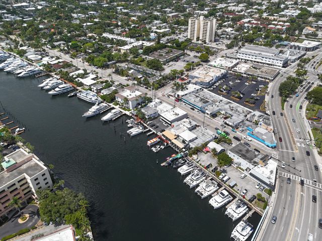 814 NE 19TH Avenue, Fort Lauderdale, FL 33304