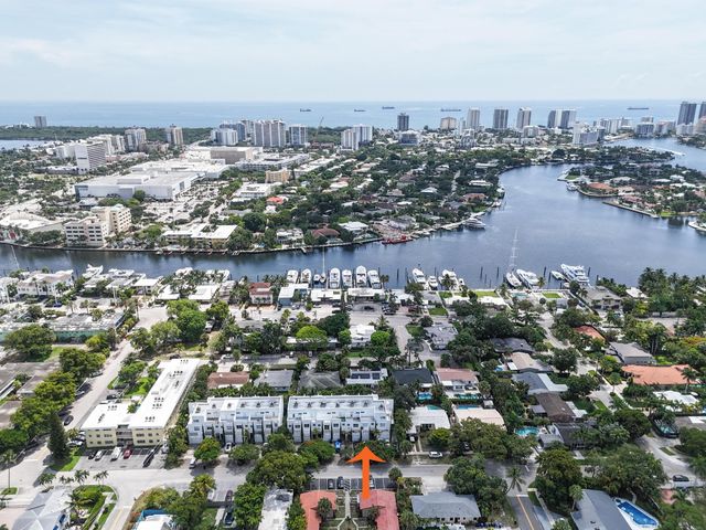 814 NE 19TH Avenue, Fort Lauderdale, FL 33304