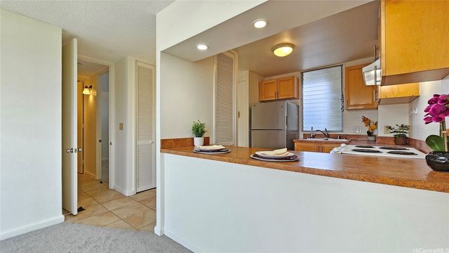 1160 Ala Napunani Street 1701, Honolulu, HI 96818