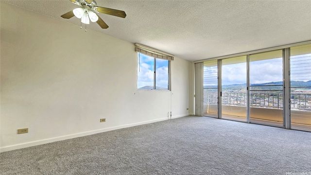 1160 Ala Napunani Street 1701, Honolulu, HI 96818