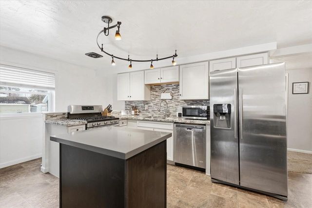 531 N 15TH AVENUE, Wisconsin Rapids, WI 54495