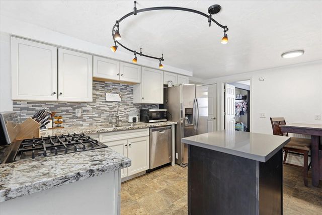 531 N 15TH AVENUE, Wisconsin Rapids, WI 54495