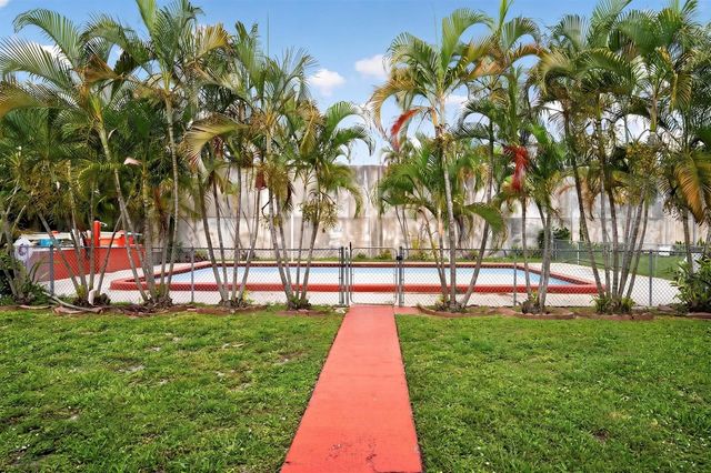 2918 Funston Street 35b, Hollywood, FL 33020