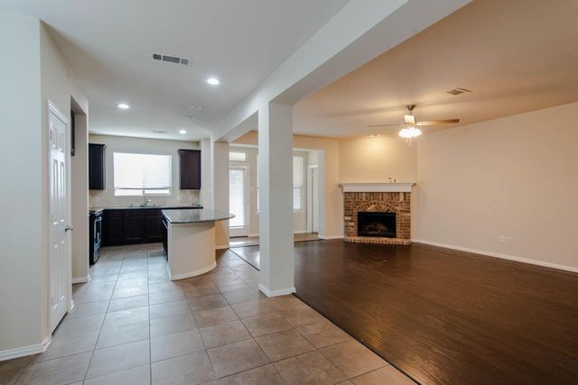 1512 Cockatiel Drive, Little Elm, TX 75068