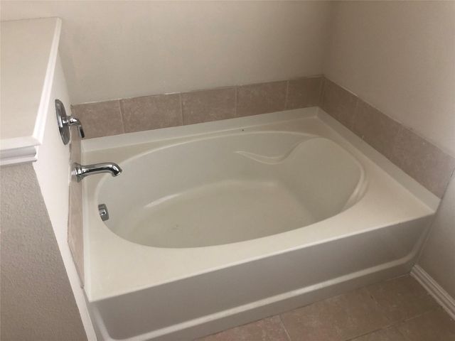 1512 Cockatiel Drive, Little Elm, TX 75068