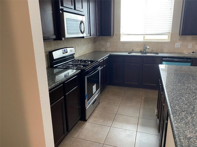 1512 Cockatiel Drive, Little Elm, TX 75068