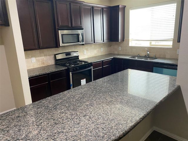 1512 Cockatiel Drive, Little Elm, TX 75068