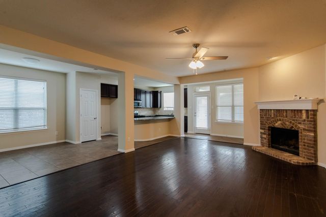 1512 Cockatiel Drive, Little Elm, TX 75068