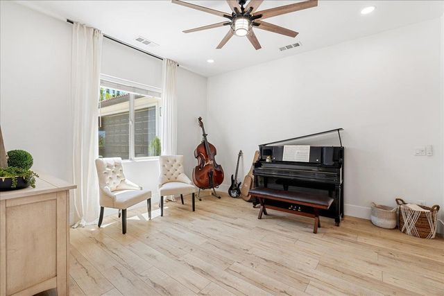 701 Sterling Ct, El Dorado Hills, CA 95762
