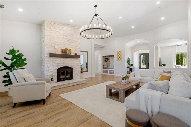 701 Sterling Ct, El Dorado Hills, CA 95762