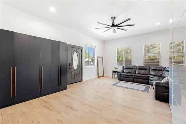 701 Sterling Ct, El Dorado Hills, CA 95762