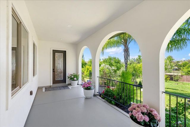 701 Sterling Ct, El Dorado Hills, CA 95762