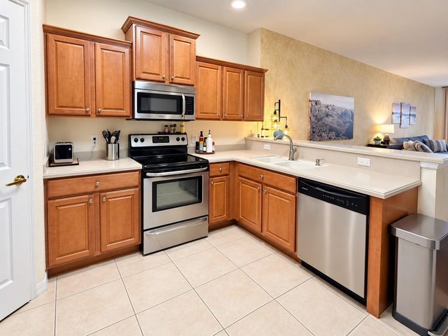 8318 SUMMER GREENS TERRACE, Bradenton, FL 34212
