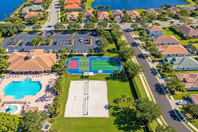 8318 SUMMER GREENS TERRACE, Bradenton, FL 34212