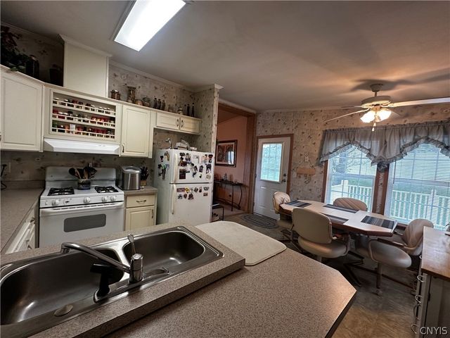 29 Horizon Drive, New Hartford, NY 13413