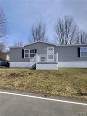 29 Horizon Drive, New Hartford, NY 13413