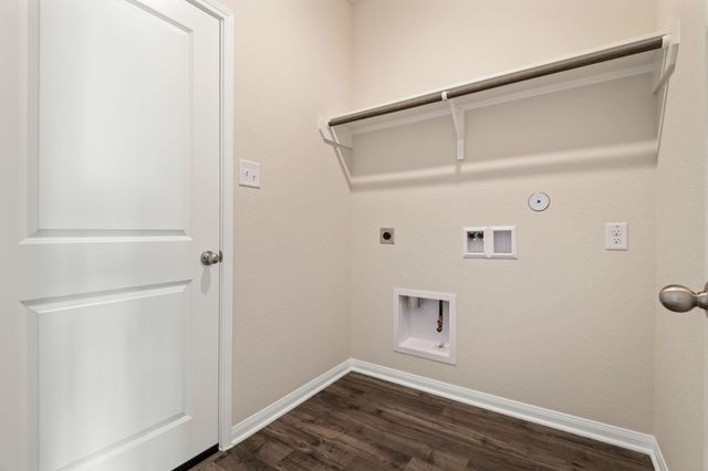 348 Kingston Way, Waller, TX 77484