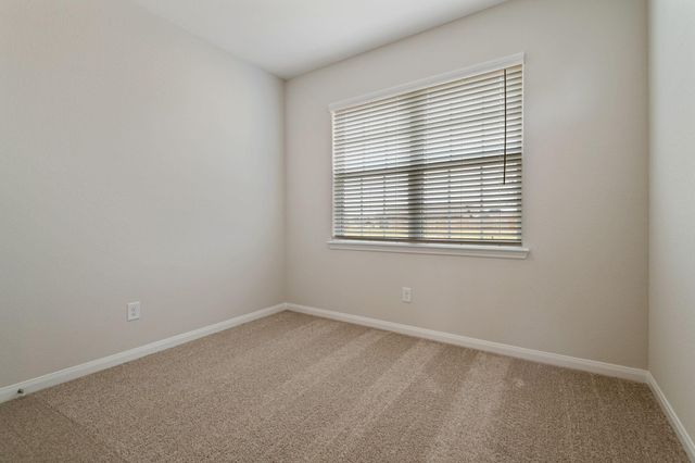 348 Kingston Way, Waller, TX 77484