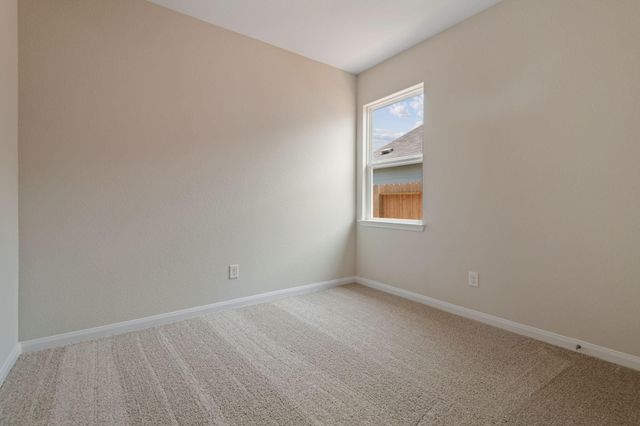 348 Kingston Way, Waller, TX 77484