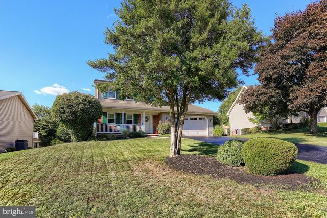 1460 WOODRIDGE DR, Middletown, PA 17057